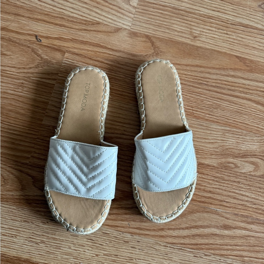 TOP Moda Women's White Quilted Slide Sandals